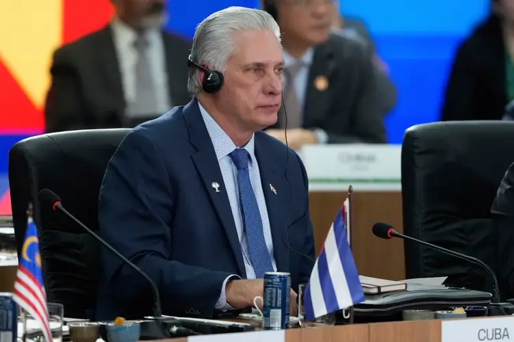 Presidente de Cuba advierte a EE.UU. contra cualquier ataque o intento de derrocarlo