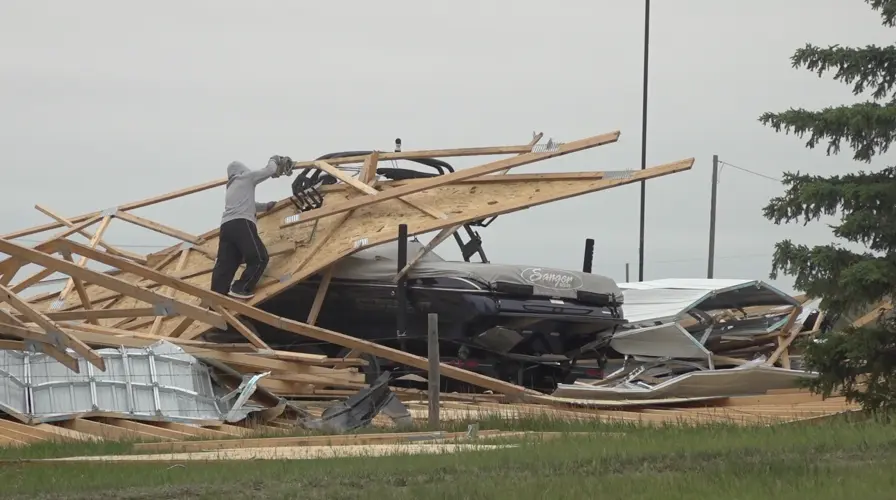 Strong winds cause major damage in Spencer