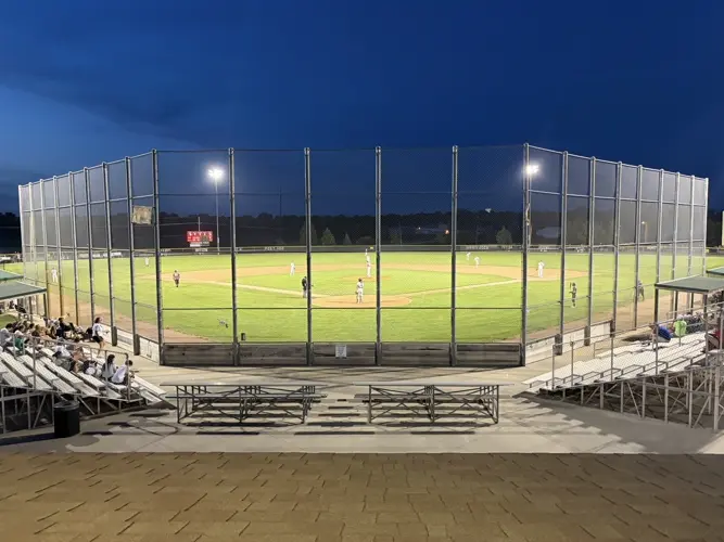 Louisville/Weeping Water Holds on for Win in Syracuse