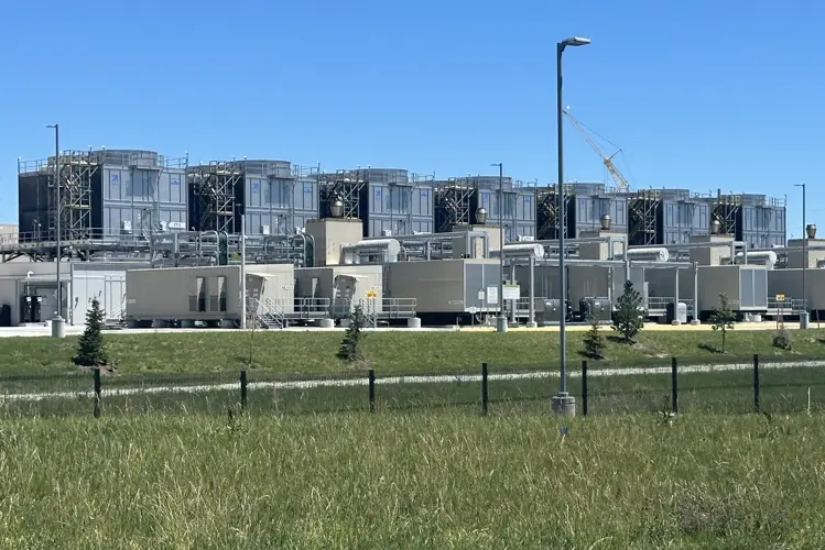 Report calls for swift support to data centers