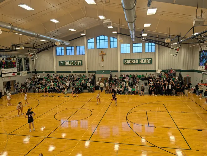Irish Comeback Withstands Last-Second Shot from Cardinals