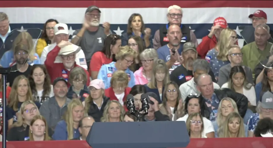 Vance draws crowd to North Platte - WATCH LIVE