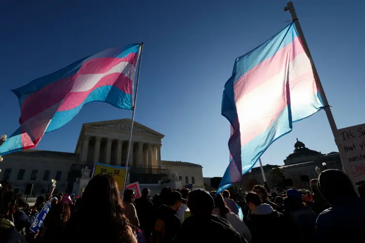 Corte Suprema permite prohibir a atletas transgénero competir en equipos femeninos