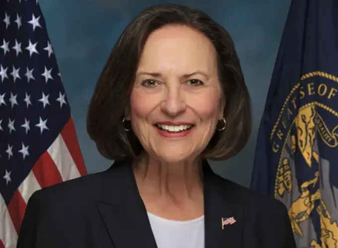 Suspicious substance sent to Sen. Deb Fischer's Omaha office