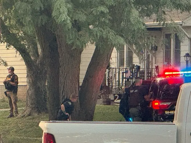 Police respond to barricade situation