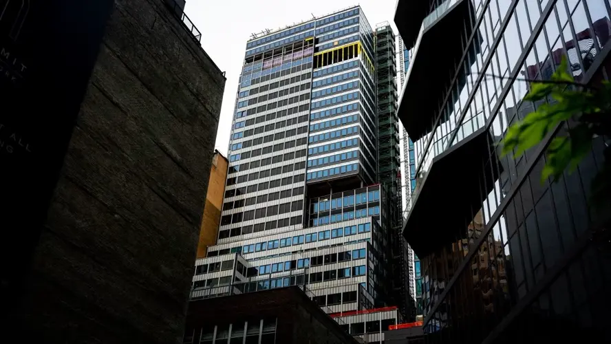 Evacúan rascacielos en Nueva York por riesgo de colapso