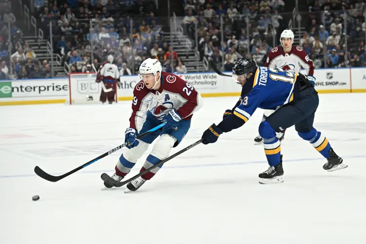 Colorado sports notes: Avalanche beat the Blues 3-1 to clinch Central Division and top seed in the Western Conference
