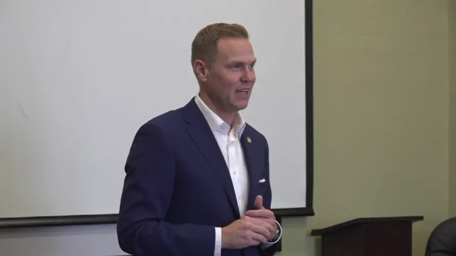 Brett Lindstrom fails to qualify for governor ballot after fraudulent petition signatures