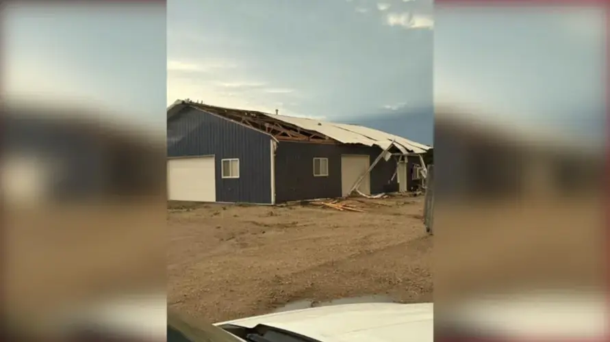 Edificios de Kenesaw destruidos por las tormentas del martes