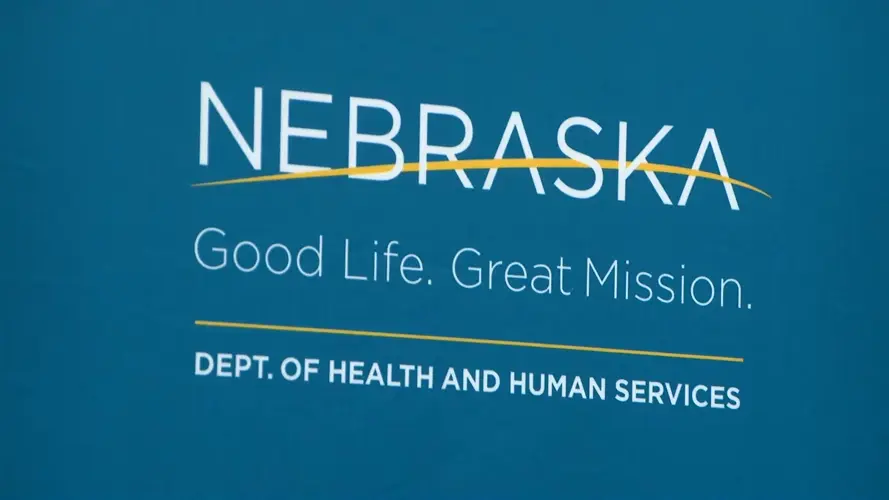 Cambios en Medicaid afectan a refugiados y solicitantes de asilo en Nebraska