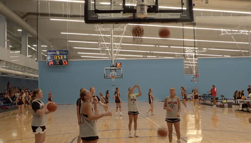 Hundreds of hoopers compete at growing UNK basketball camp