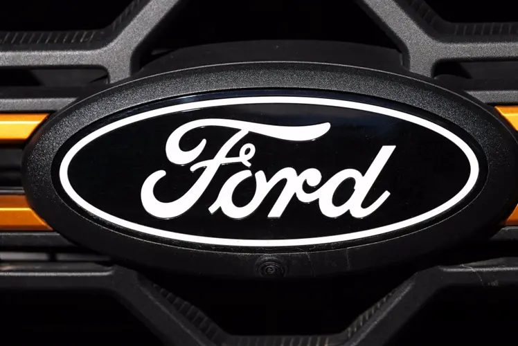 Ford retira más de 400 mil vehículos por falla en cinturones de seguridad