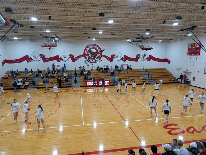 Eagles and Falcons Split Tight Doubleheader on Thursday
