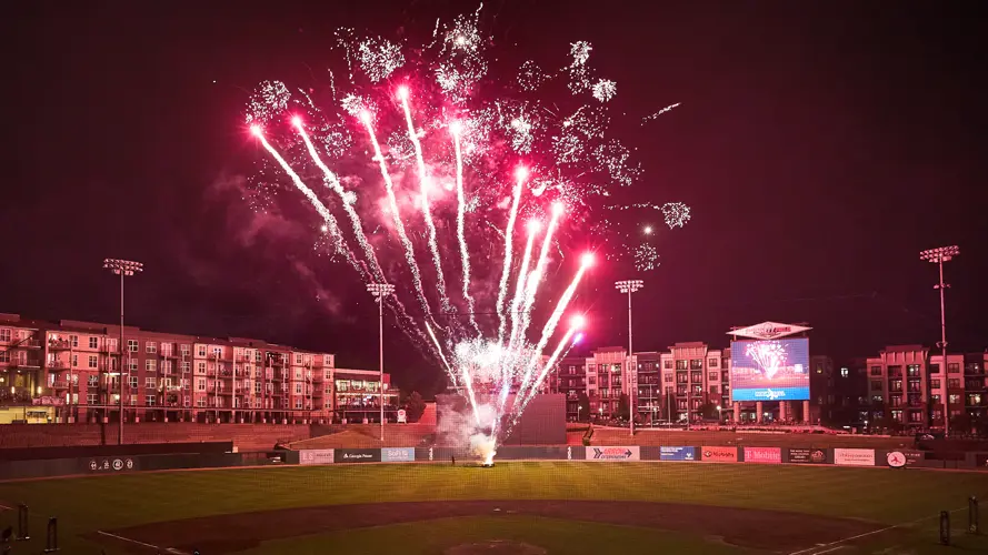 Bienvenidos al Fin de Semana: NOMAFEST, Playing with Fire, Boom Ball