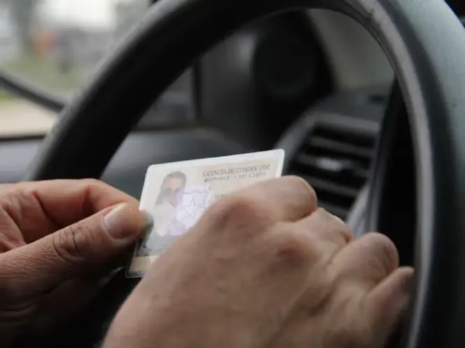 Cambios en licencias de conducir en Florida generan preocupación entre inmigrantes
