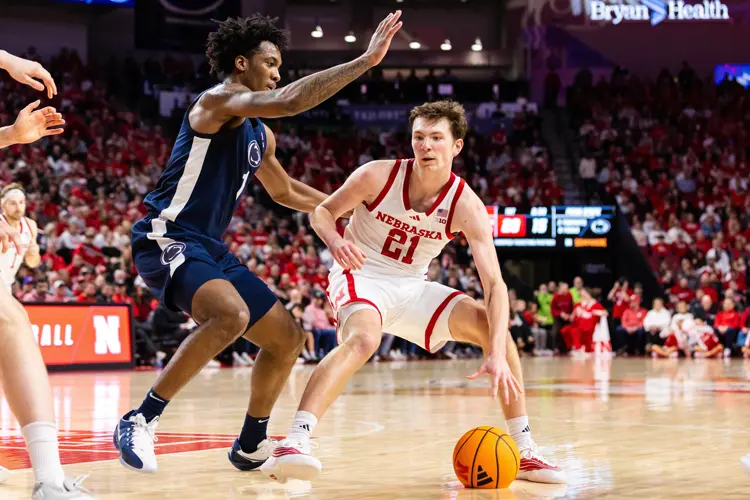 Pryce Sandfort scores career-high 33 points to lead No. 9 Nebraska past Penn State 87-64