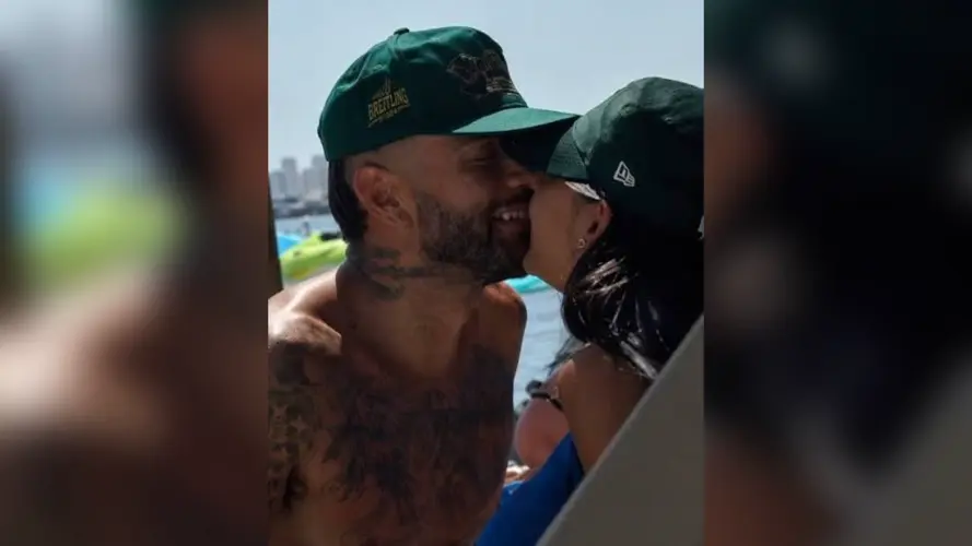 Feid fue captado besando a otra mujer en España