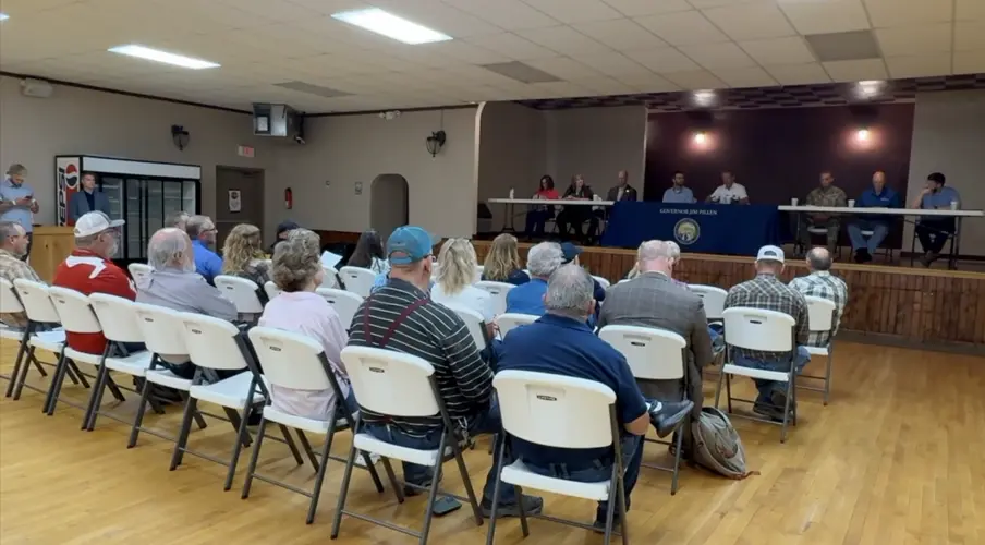 Nebraska dignitaries host roundtable discussion with Morrill Fire victims