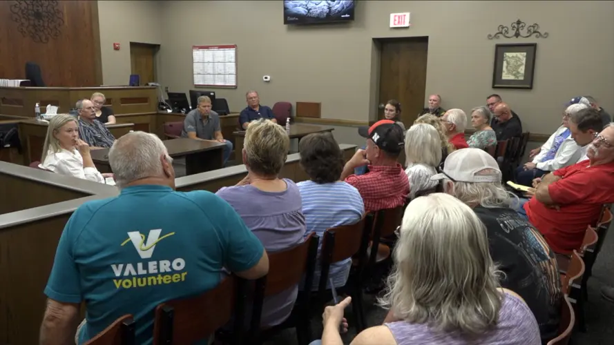 CO2 Pipeline discussion packs Boone County meeting