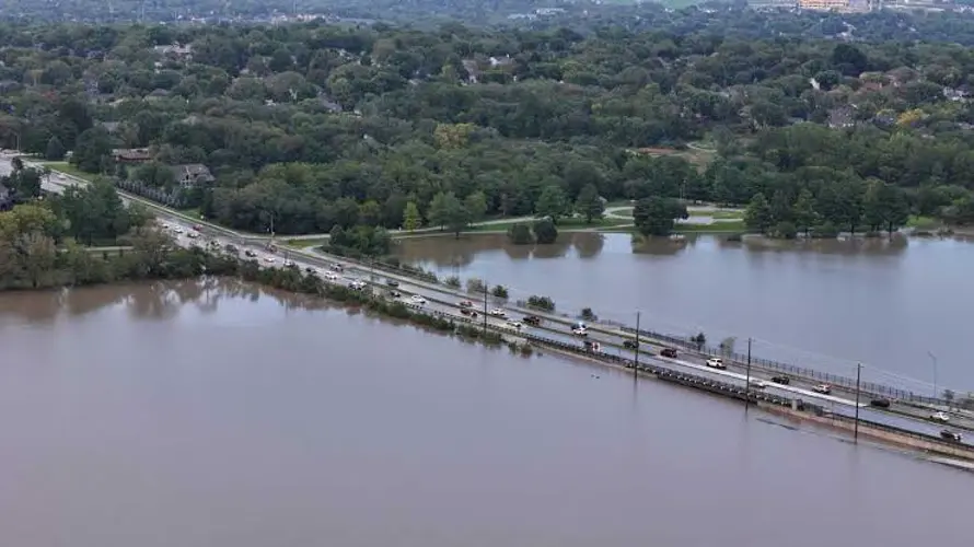 Gobernador de Nebraska solicita ayuda federal tras inundaciones en el este del estado