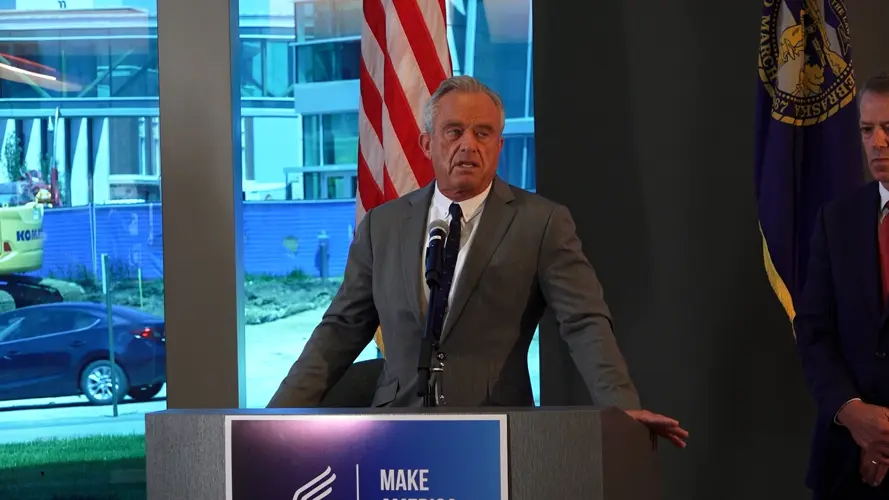 Robert F.Kennedy Jr. destaca unidad de cuarentena de UNMC