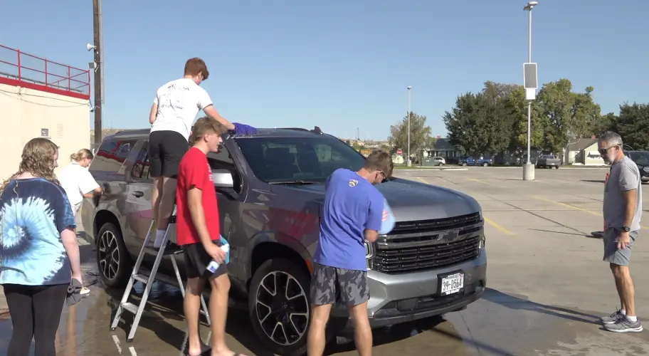 Sidney High School's National Honor Society hosts car wash fundraiser