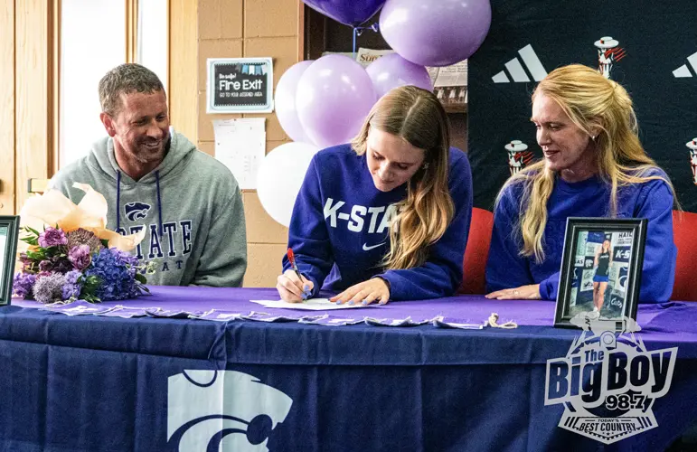 Sidney’s Lilee Wieser commits to Kansas State rowing team