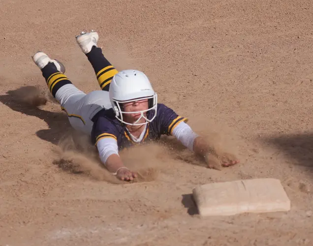 Holm gets two home runs in game 2 winner, WNCC splits with NJC on Wednesday