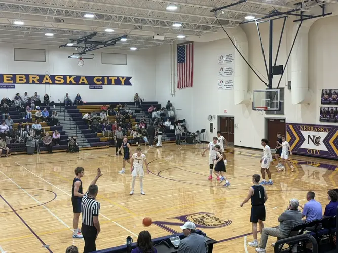 Clippers Sweep Pioneers in Thursday Night Hoops