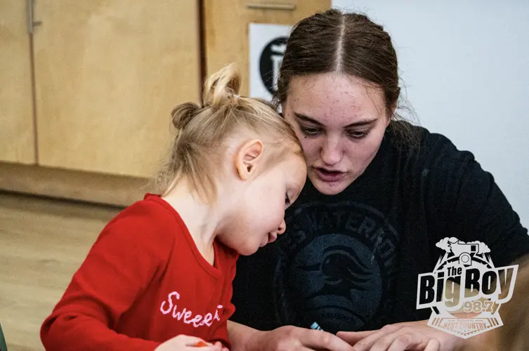 Sidney NHS students participate in Valentine’s party with local children